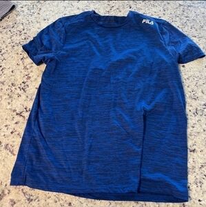Fila tee shirt sz L